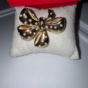 Talbots Elegant Gold and Black Pearl Brooch